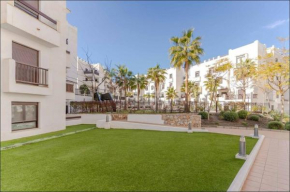 APARTAMENTO EN SALOBREÑA CERCA DEL MAR - CON PISCINA, GIMNASIO y GARAJE